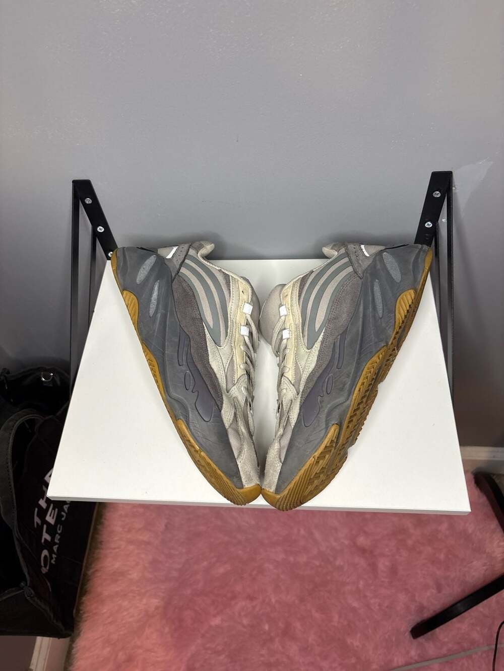 Adidas Yeezy Boost 700 V2 Tephra FU7914 Size 10.5
